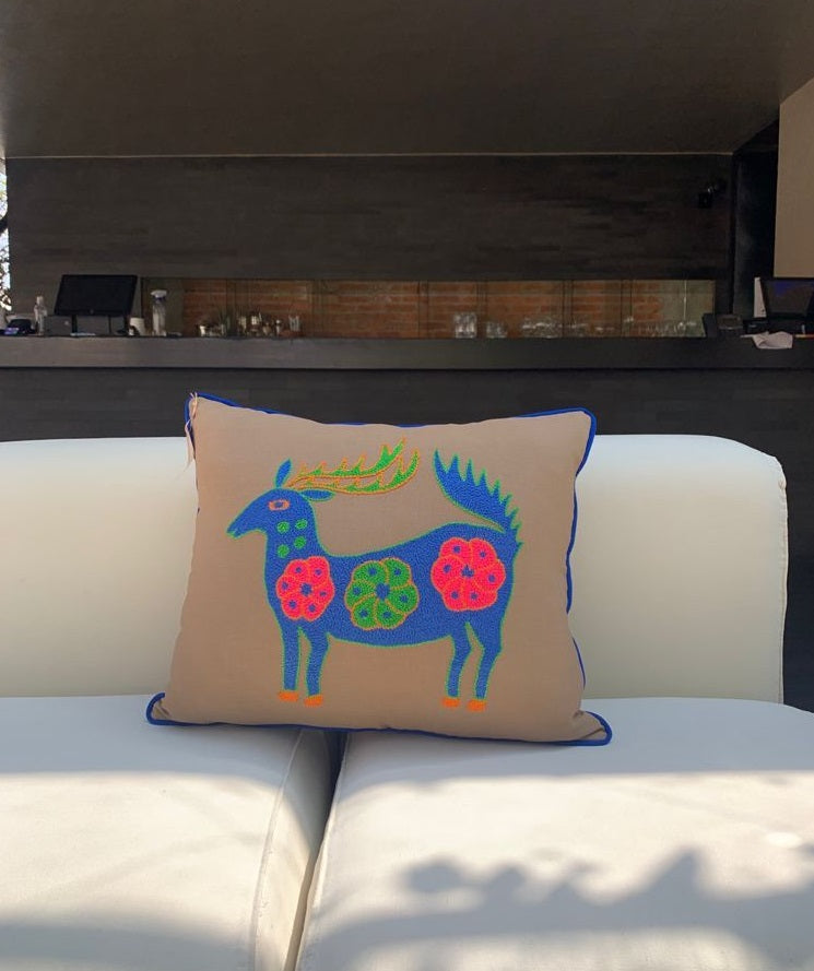 Cojín Mazahua Kauyumari