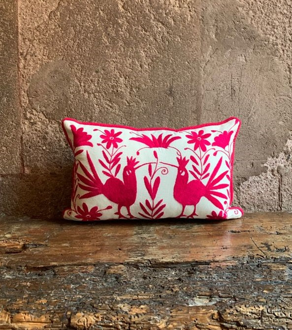 Cojín Otomí Bordado Flora y Fauna