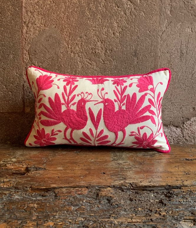 Cojín Otomí Bordado Flora y Fauna