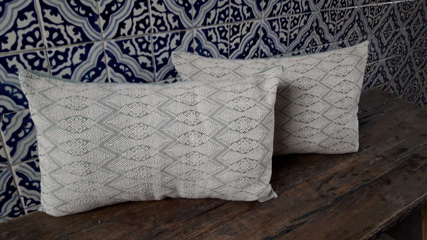 Cojín Lumbar Brocado el Hombre y el Maíz