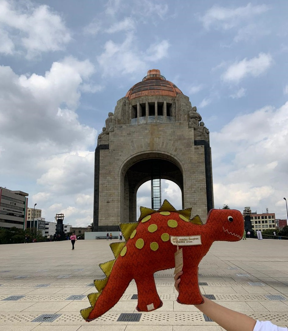 Mongo (NAHUAL) COJÍN - DINOSAURIO