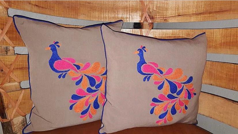 Cojín Mazahua Pavorreal