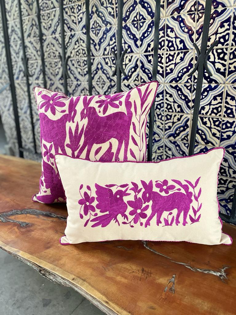 Cojín Otomí Bordado Flora y Fauna