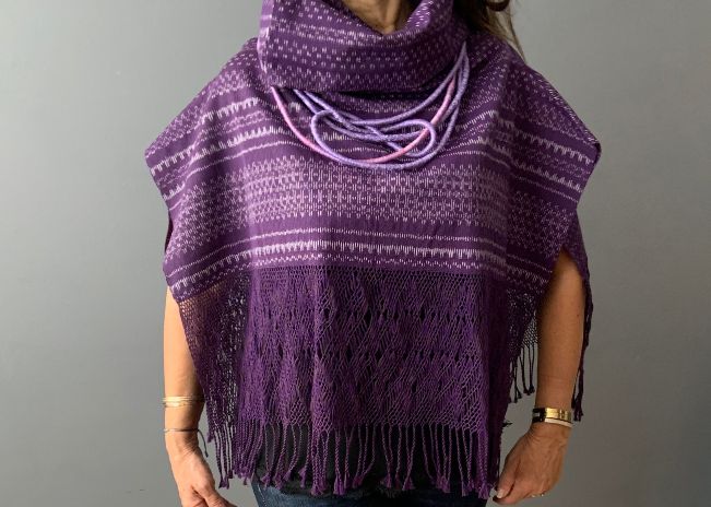 Mini Gabán Ikat Con Cuello Alto