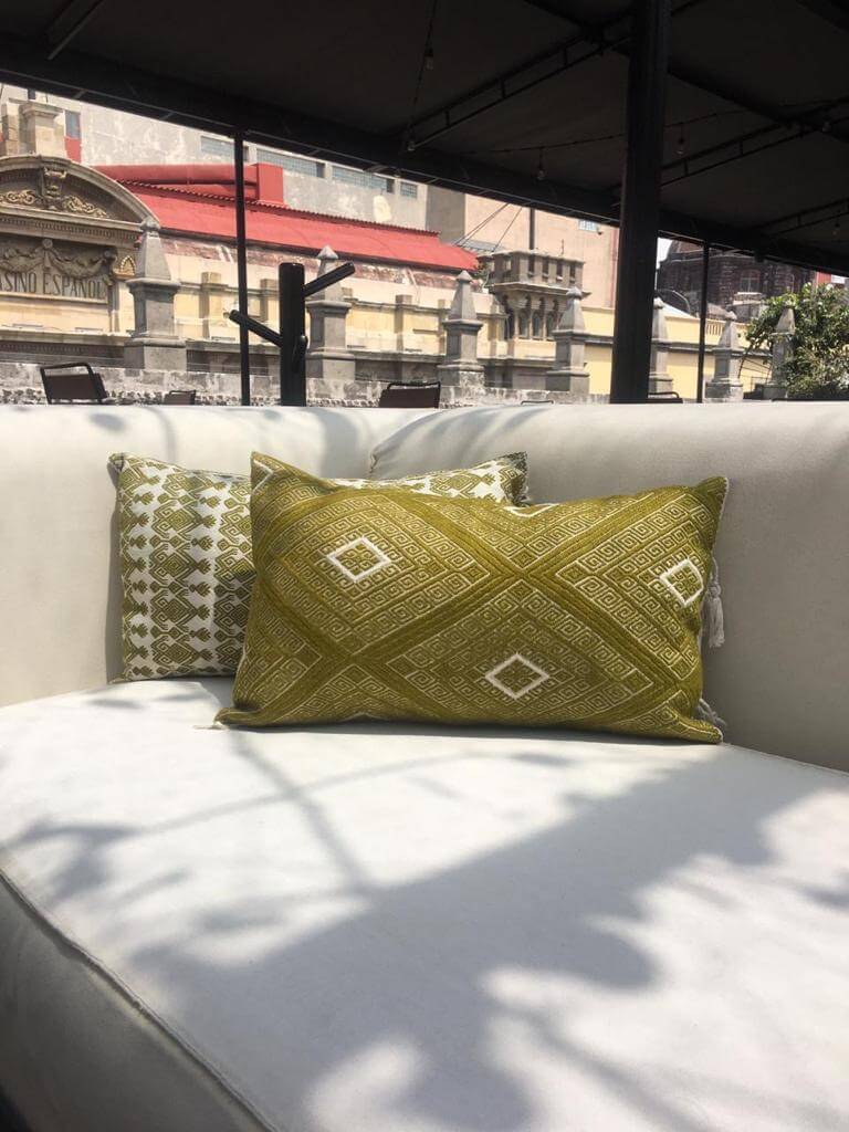 Cojín Lumbar Brocado Universo