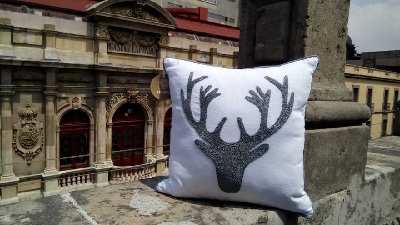 Cojín Mazahua Venado