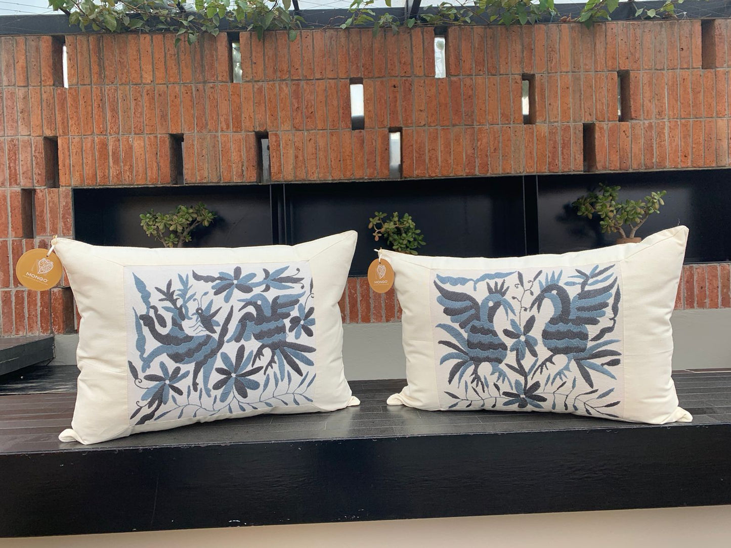 Cojín Otomí Bordado Flora y Fauna