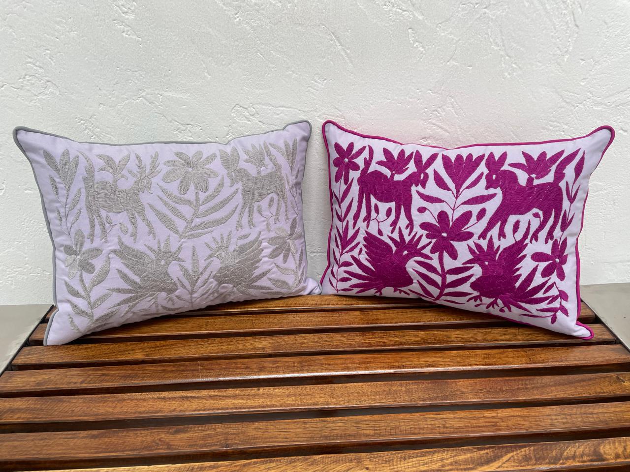 Cojín Otomí Bordado Flora y Fauna