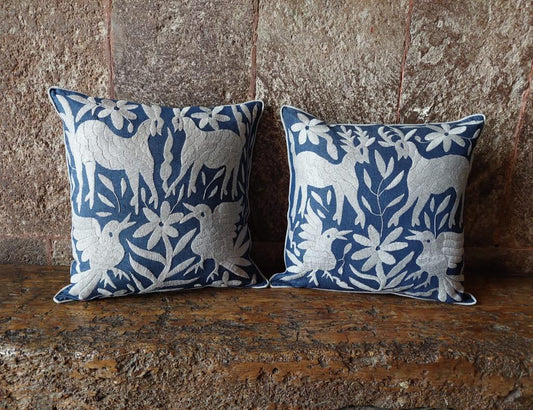 Cojín Otomí Bordado Flora y Fauna