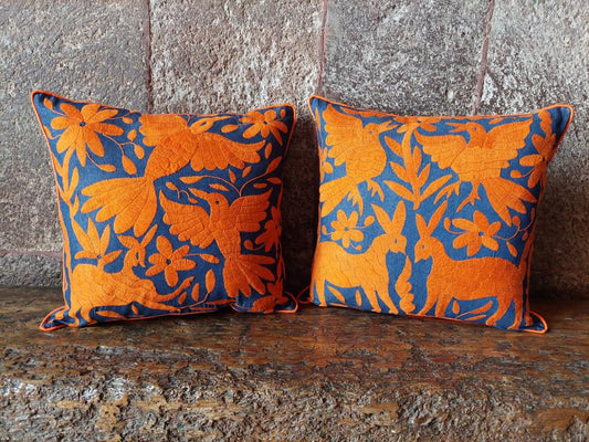 Cojín Otomí Bordado Flora y Fauna