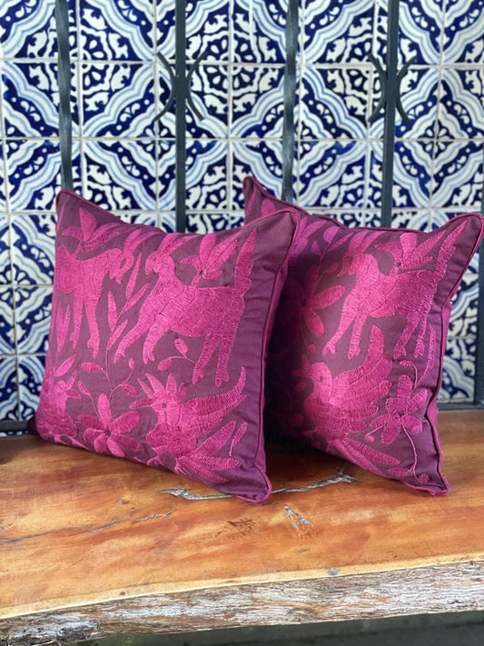 Cojín Otomí Bordado Flora y Fauna