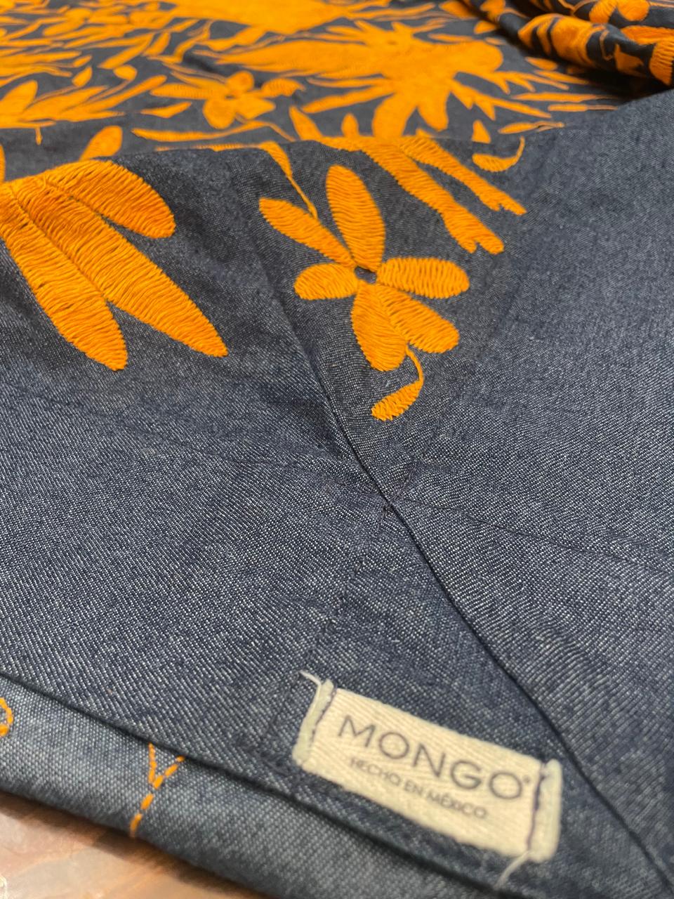 Mantes Otomí Bordado Flora y Fauna