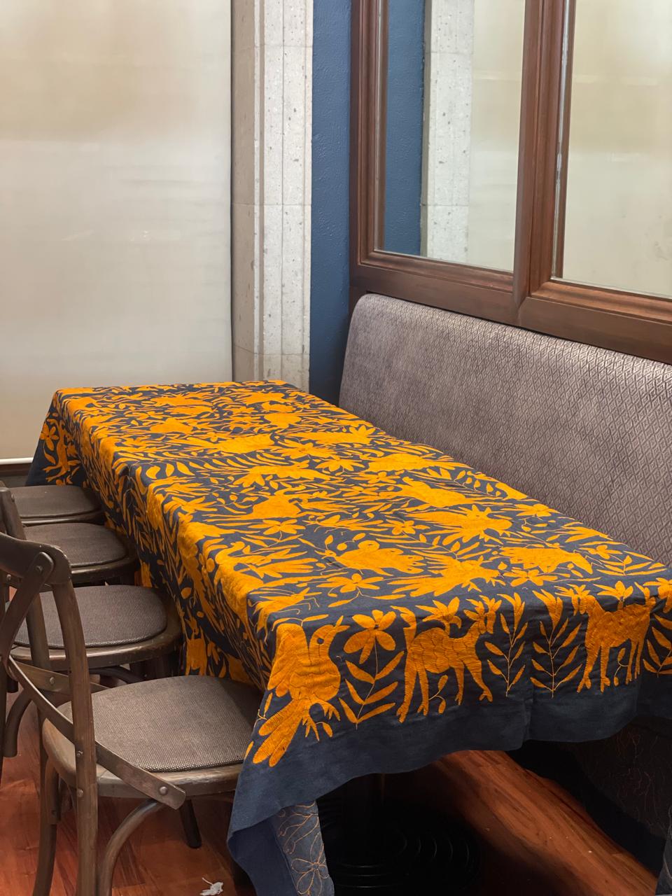 Mantes Otomí Bordado Flora y Fauna