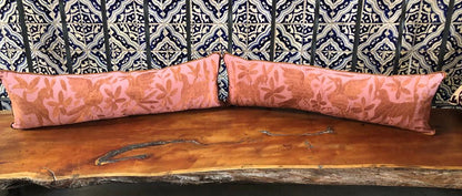 Cojín Doble Lumbar Otomí Bordado Flora y Fauna