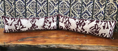 Cojín Doble Lumbar Otomí Bordado Flora y Fauna