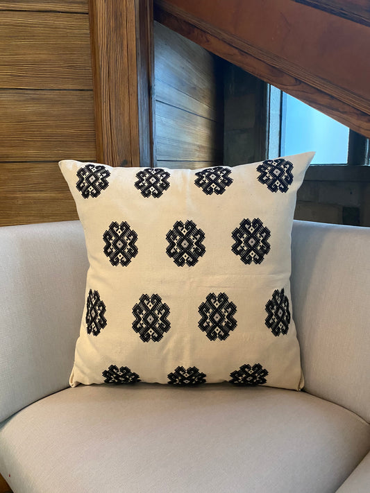 Cojín Telar de Cintura Brocado Huellas