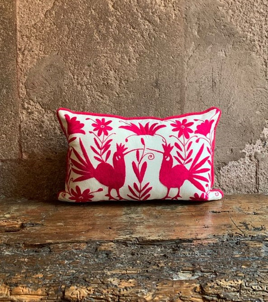 Cojín Otomí Bordado Flora y Fauna