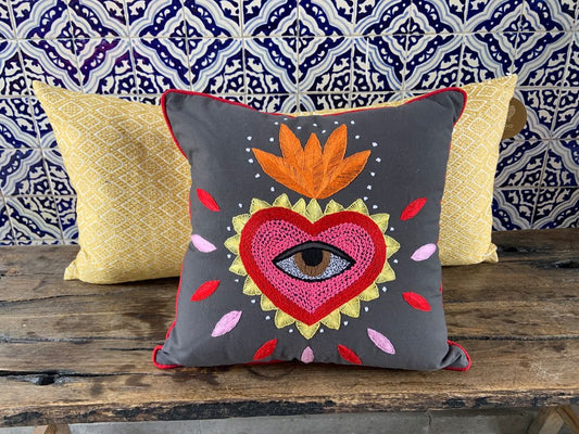 Cojín Mazahua Corazón Coronado