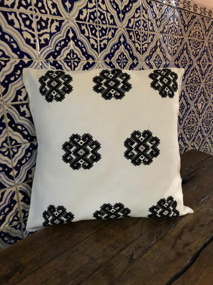 Cojín Brocado Huellas