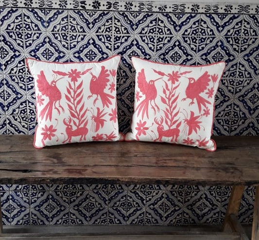 Cojín Otomí Bordado Flora y Fauna