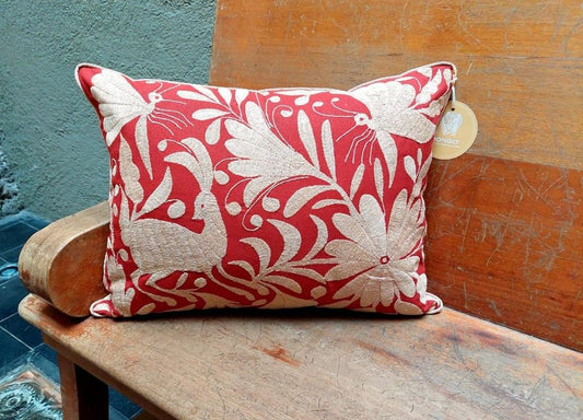 Cojín Otomí Bordado Flora y Fauna