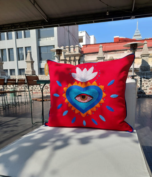 Cojín Mazahua Corazón Coronado