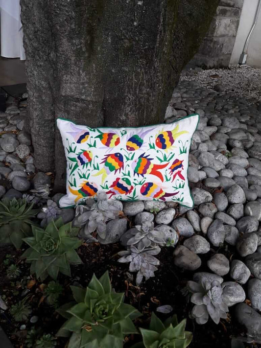 Cojín Otomí Bordado Peces