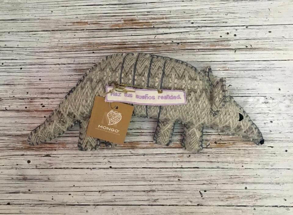 Mongo (Nahual) - Armadillo