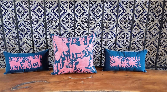 Cojín Otomí Bordado Flora y Fauna