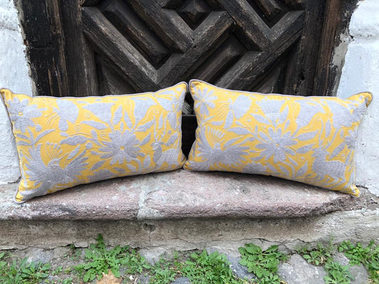 Cojín Otomí Bordado Flora y Fauna