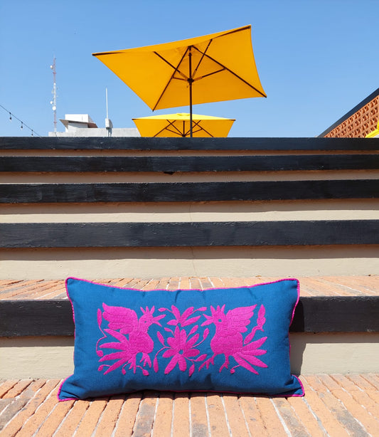 Cojín Otomí Lumbar Bordado Flora y Fauna